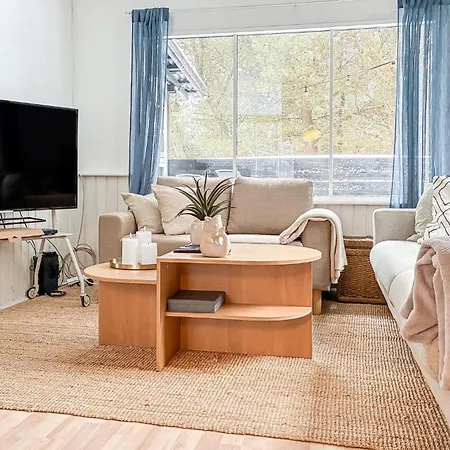 3 Bedroom Amazing In Сasa de vacaciones Romo